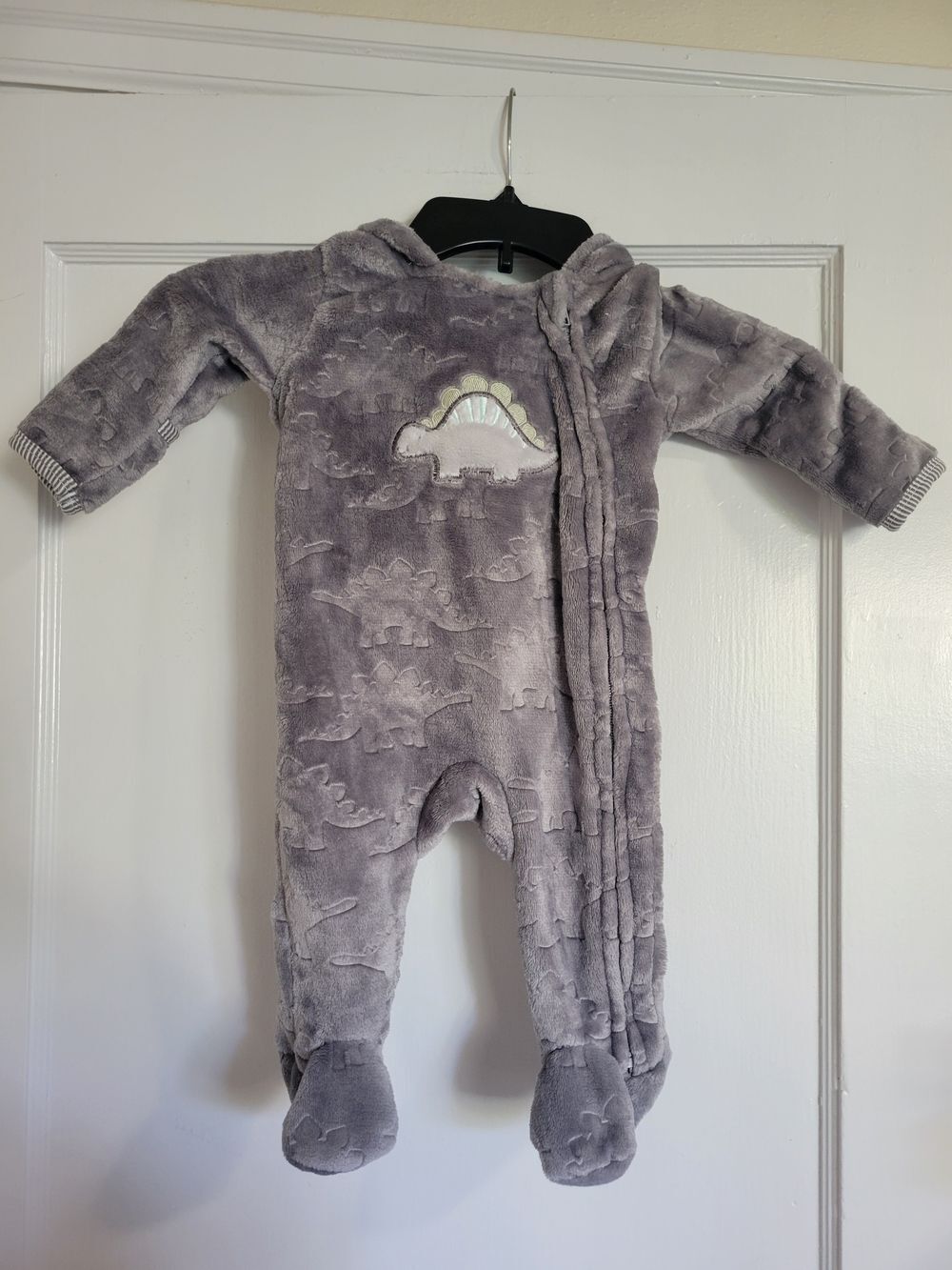 Mick Mack baby Cozy Gray Dino Plush One-Piece Size 0-3 months